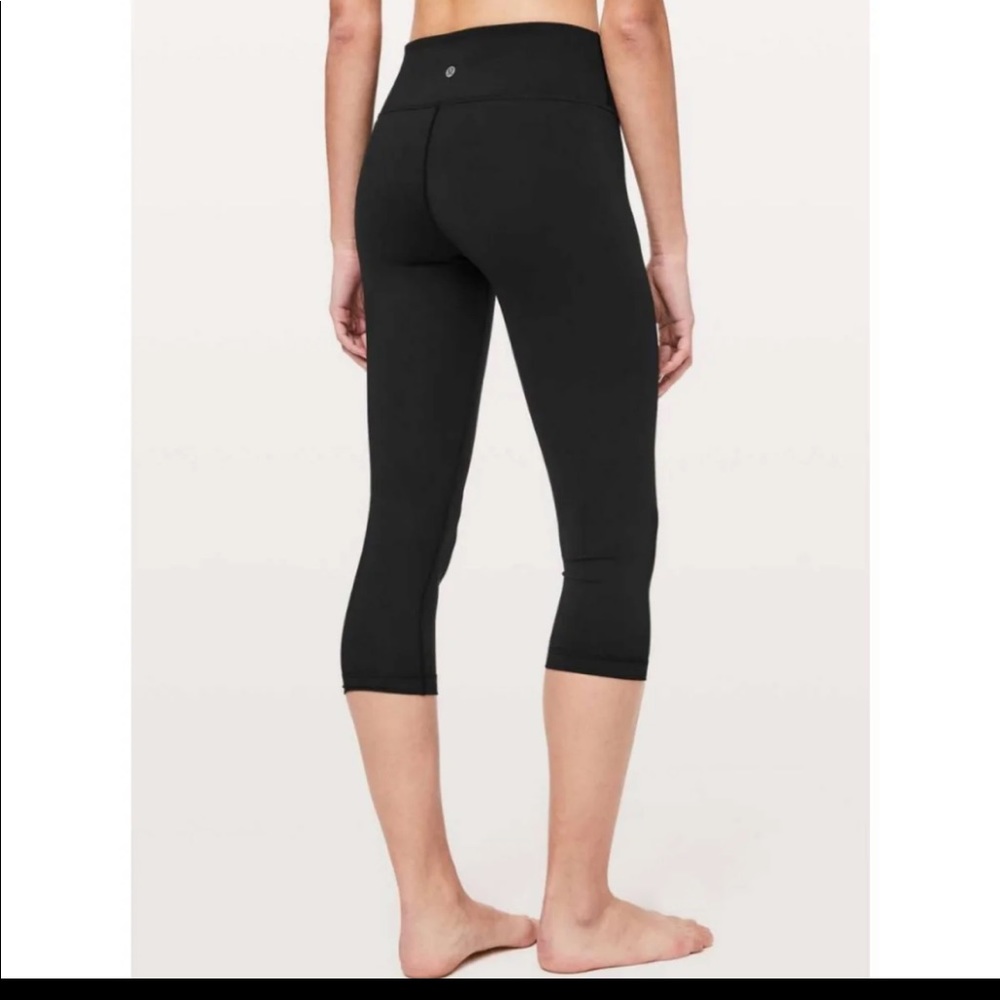 Lululemon Black Wunder Under Crop Leggings